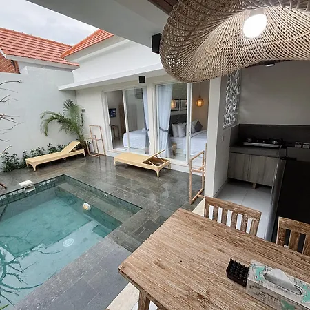 Odika Lovina Villas
